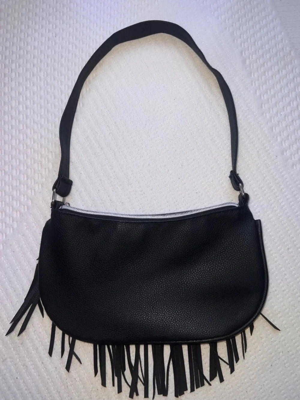 Black Fringe Shoulder Bag - Picture 3 of 4